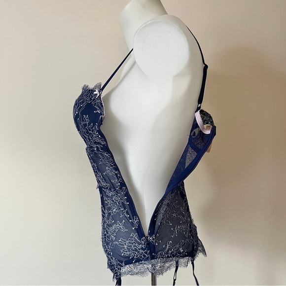 NWT Victoria's Secret Lingerie Corset Garter Lace Navy Lace Lilac Bustier 34C - Picture 3 of 16